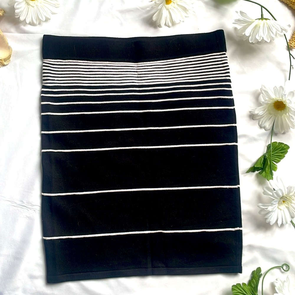 Majora Black White Striped Knit Skirt Wide Elastic Waist Stretch Medium